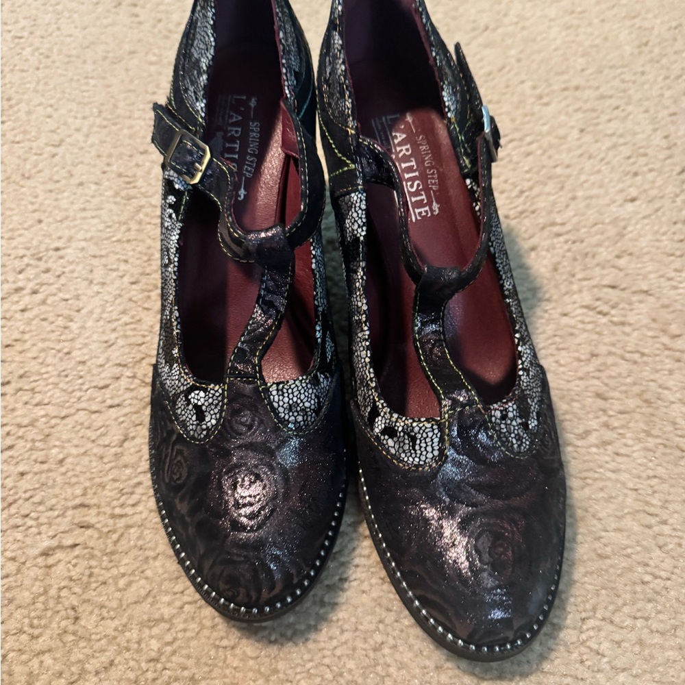 L'ATISTE Mazie-BM size 43 Black Multi T-Bar Mary Jane 3 1/4” Heels NWOB